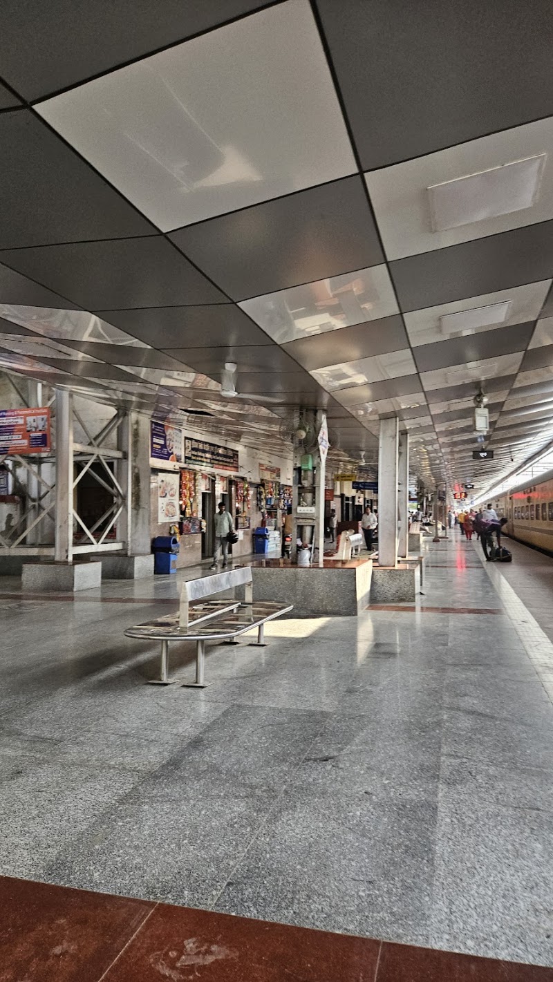 Mau Junction - Mau - Mau Junction - Mau, Jn, Railway Line Road, Railway Colony, Mau, Uttar Pradesh 275101, India