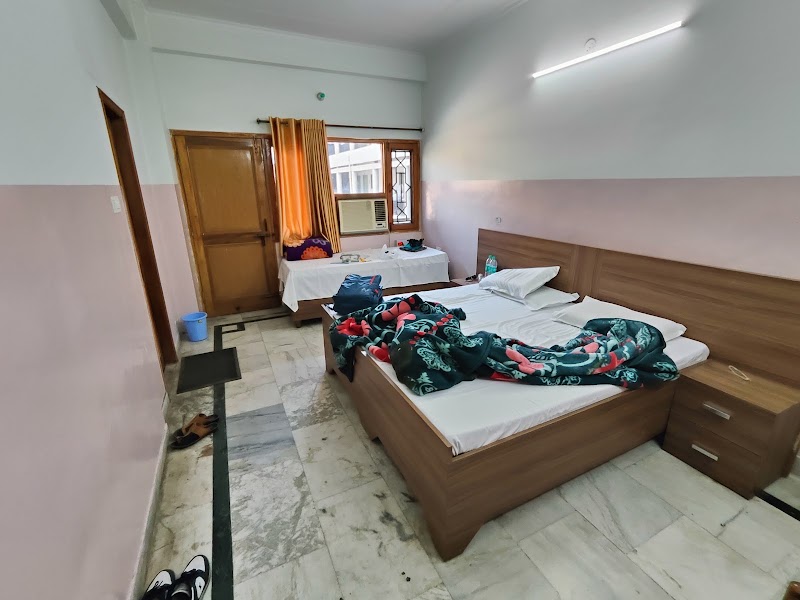 Agarwal Trust Dharamshala - Agarwal Trust Dharamshala Shimla - Kangra Rd, Jawalamukhi, Himachal Pradesh 176031, India