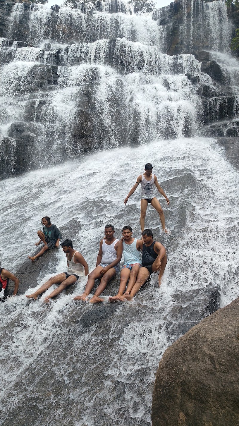 Kuyemari Waterfall - Kuyemari Waterfall, Kudadwahi, Chhattisgarh 494331, India