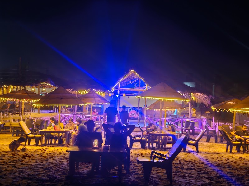 Sea Rock Beach Shack - Multi Cusino - Sea Rock Beach Shack - Multi Cusino GQ87+C8J, Candolim, Goa 403515, India