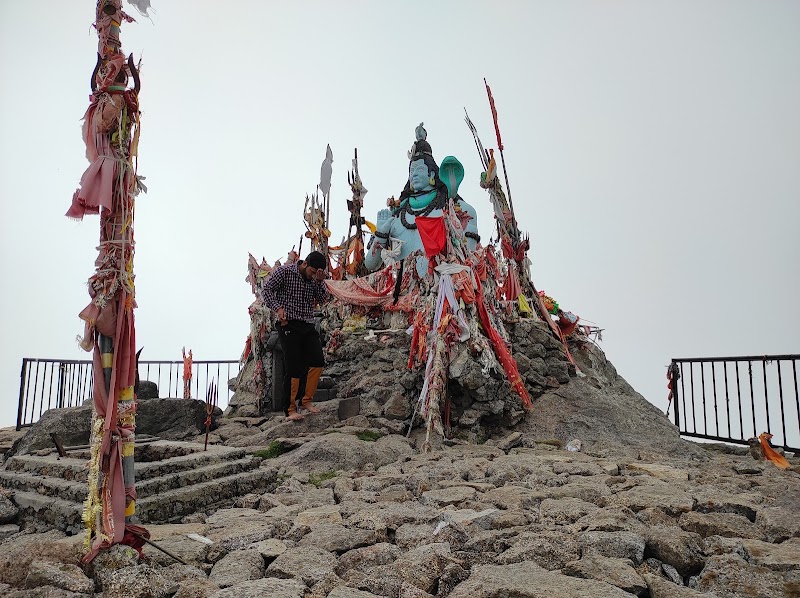 MAIN TOP OF CHURDHAR - MAIN TOP OF CHURDHAR, VFCJ+47C, Churdhar, Himachal Pradesh 171211, India