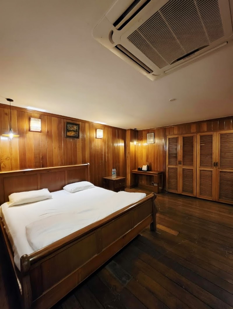 Chopra Farms and Resorts - Chopra Farms and Resorts, Chopra Farms Sohna Road, 93HH+72C, road, Dhumaspur, Gurugram, Haryana 122101, India