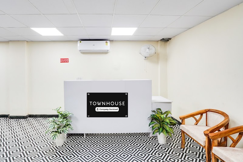 Super Townhouse Sector 121 - Super Townhouse Sector 121 Pocket No. 48, Sector 121, Noida, Uttar Pradesh 201316, India
