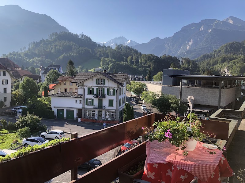 Ssico B&B - Ssico B&B Bahnhofstrasse 45, 3800 Interlaken, Switzerland