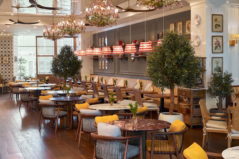 L'ETO - L'ETO, Dubai Dubai Mall - Sheikh Mohammed Bin Rashid Boulevard 3 Dubai Mall (Fashion Avenue), level 2 - برج خليفة - وسط مدينة دبي - دبي - United Arab Emirates