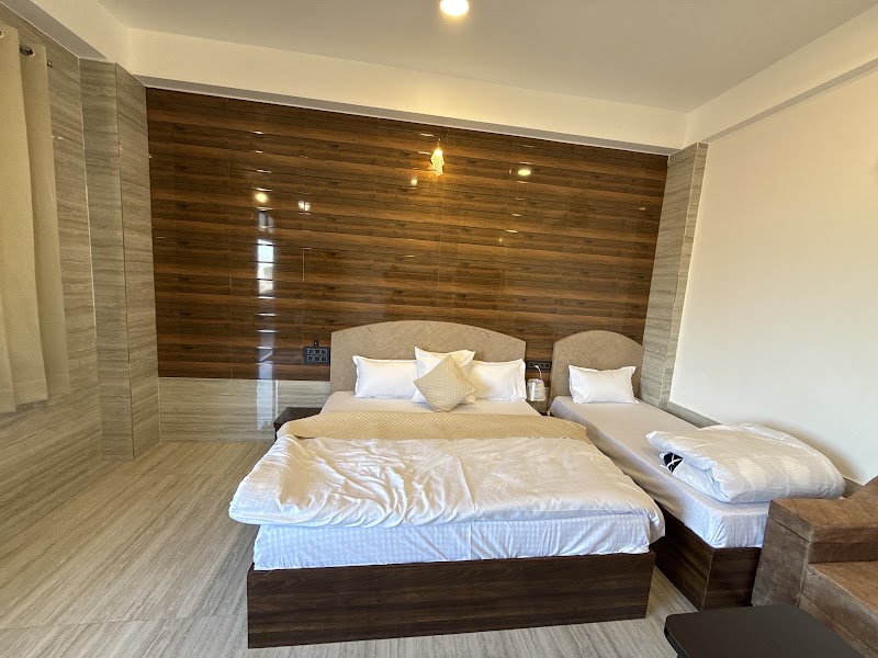 Hotel Rawat Palace - Hotel Rawat Palace, Nr Somnath Chauraha, Agra Rd, Ganga Vihar Colony, Somnath Colony, Dausa, Rajasthan 303303, India