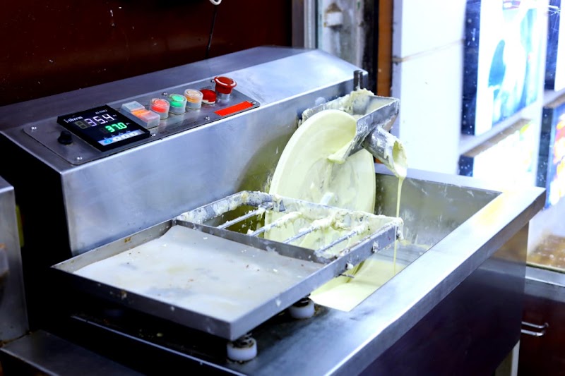 Ooty chocolate factory - Ooty chocolate factory 218E, N Lake Rd, Kathadimattam, Ooty, Tamil Nadu 643001, India