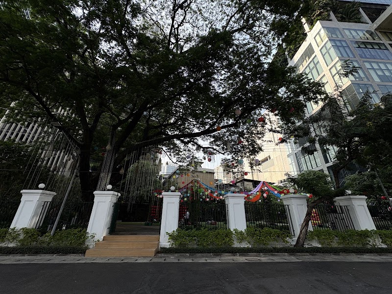 Em yard@emsphere - Em yard@emsphere PHJ8+FVV, Sukhumvit Rd, Khwaeng Khlong Tan, Khet Khlong Toei, Krung Thep Maha Nakhon 10110, Thailand