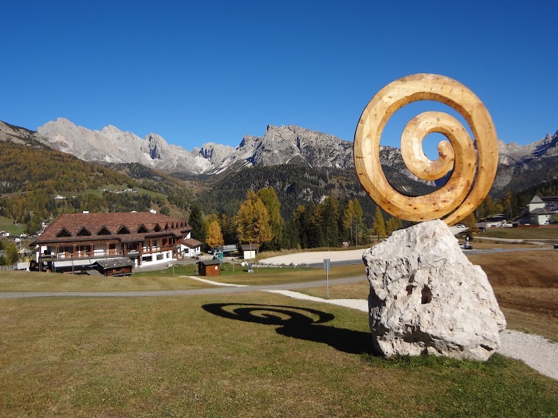 Panaraida Wasserspiele - Panaraida Wasserspiele Streda Chemun, 9, 39047 Santa Cristina Valgardena BZ, Italy