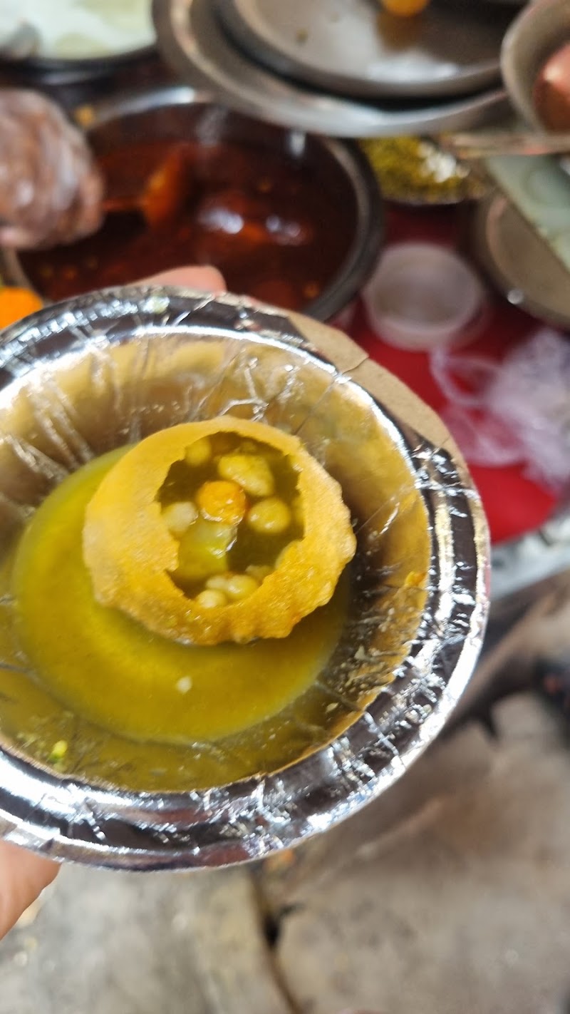 Ashok panipuri wala - Ashok panipuri wala shyam niketan building, p. d hinduja road, Khar, Khar West, Mumbai, Maharashtra 400052, India
