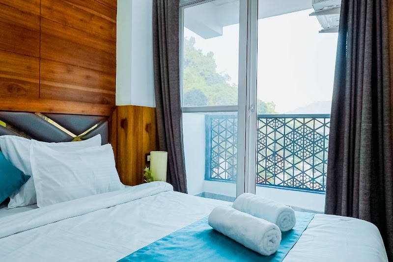 Hotel Tapovan Hills Rishikesh - Hotel Tapovan Hills Rishikesh behind Deccan Valley, near Tulsi Restaurant, Tapovan, Rishikesh, Uttarakhand 249192, India