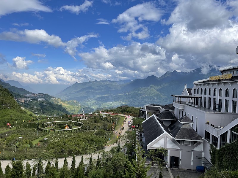 Cable Car Station – Sun World Fansipan Legend - Cable Car Station – Sun World Fansipan Legend 8RPF+QM, Nguyễn Chí Thanh, Sa Pa, Lào Cai, Vietnam