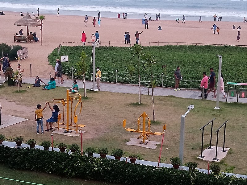 Hotel Golden Palace Puri - Hotel Golden Palace Puri, Near Sea Beach, Subash Bose Square, VIP Rd, City, Puri, Odisha 752002, India