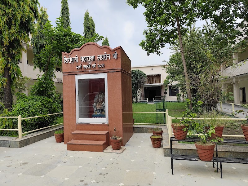 Aggarwal Dharamshala - Aggarwal Dharamshala 65, Gandhi Rd, near Prince Chowk, Govind Nagar, Khurbura Mohalla, Dehradun, Uttarakhand 248001, India