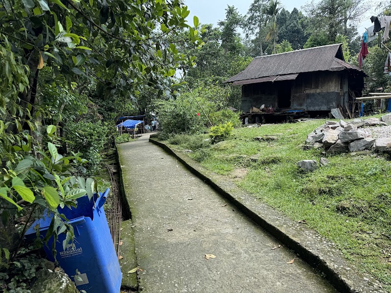 Rootbridge mawlynnong cleanest vill