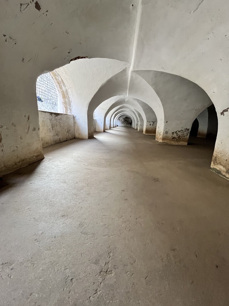 Tipu Sultan Fort - Tipu Sultan Fort, CMCR+M62, Srirangapatna, Karnataka 571438, India