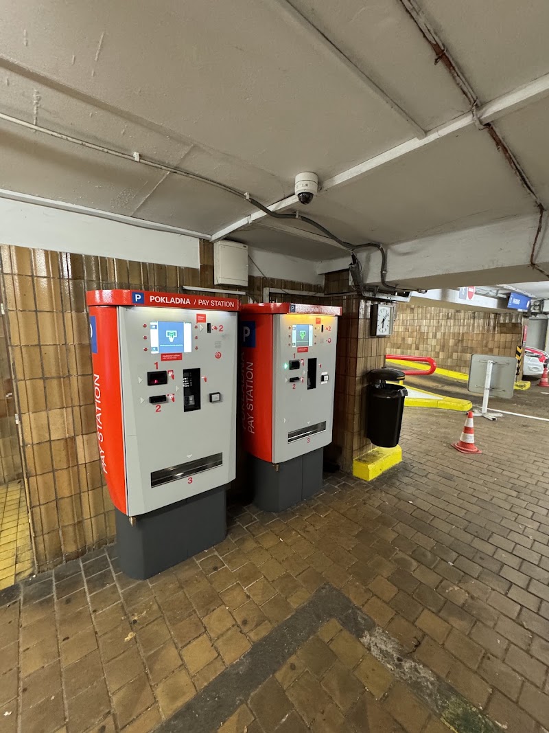 Parking Center - Parking Center, Wilsonova 372/6, 110 00 Praha 1-Vinohrady, Czechia