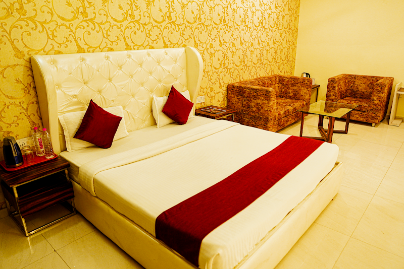 Hotel Golden - I - Hotel Golden - I hotel golden-i, behind D.M plaza bristal, Chhotapara, Janta Colony, Raipur, Chhattisgarh 492001, India