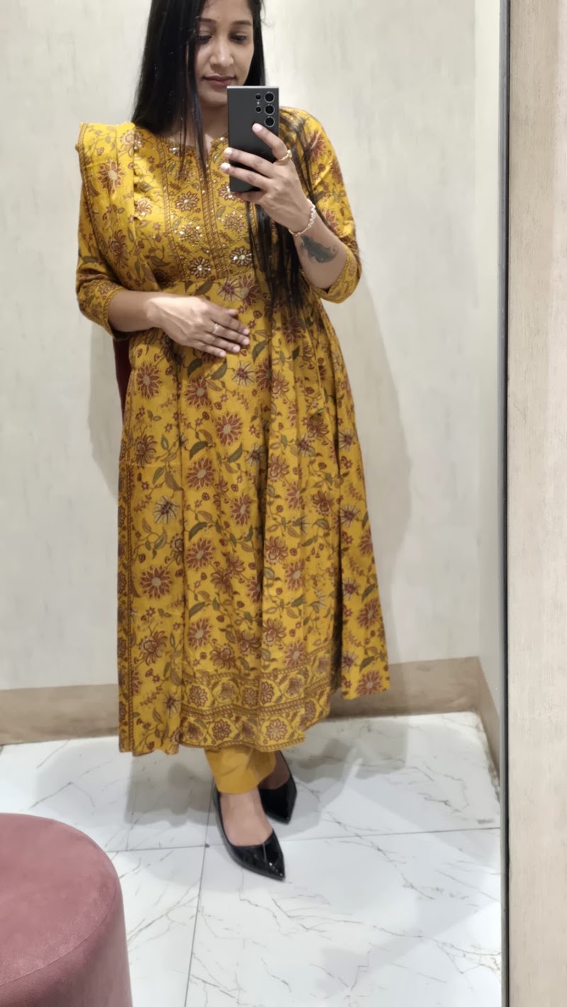 Qurbat - City Centre Mall - Qurbat - City Centre Mall Shop No. UG-17, City Centre, Metro Station, Mall, Mehrauli-Gurgaon Rd, Sector 28, Maruti Housing Colony, Gurugram, Haryana 122009, India