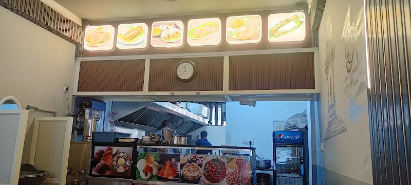 Siddarameshwara kitchen - Siddarameshwara kitchen 8M64+8XH, Ganapathi Temple Rd, N R Mohalla, Rajendra Nagar, Mysuru, Karnataka 570001, India