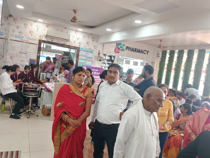 Gandhi nursing home- Dr Animesh Gandhi Dr Narendra Gandhi - Gandhi nursing home- Dr Animesh Gandhi Dr Narendra Gandhi, Shine skin clinic, near Ganj mandi gate, Ward Number 40, Basantpur, Rajnandgaon, Chhattisgarh 491441, India
