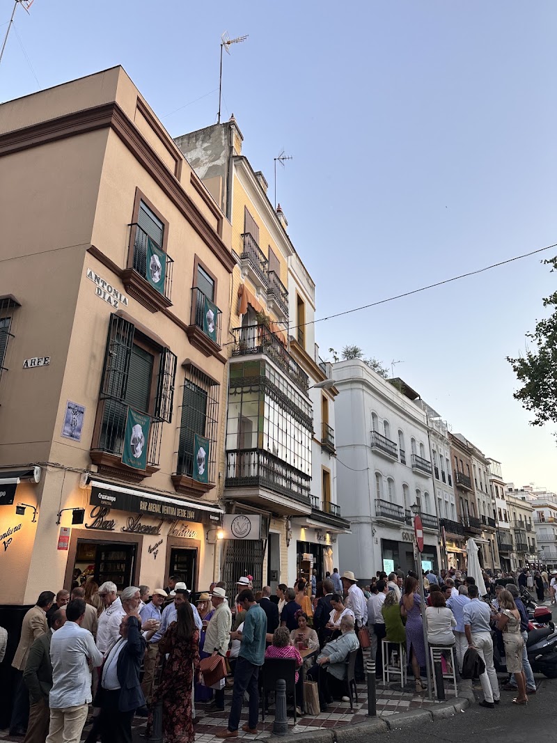 Bar Arenal Ventura - Bar Arenal Ventura C. Arfe, 2, Casco Antiguo, 41001 Sevilla, Spain