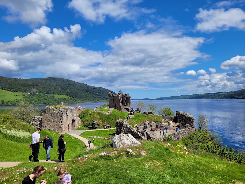 Urquhart Castle - Urquhart Castle Drumnadrochit, Inverness IV63 6XJ, UK