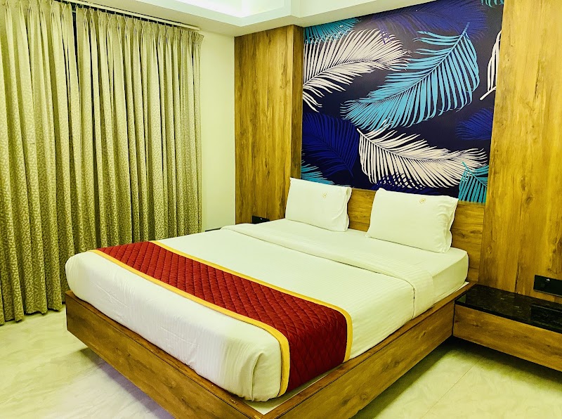Meenakshi Inn - Meenakshi Inn opp. Adarsh hospital, Brahmagiri, Udupi, Karnataka 576101, India