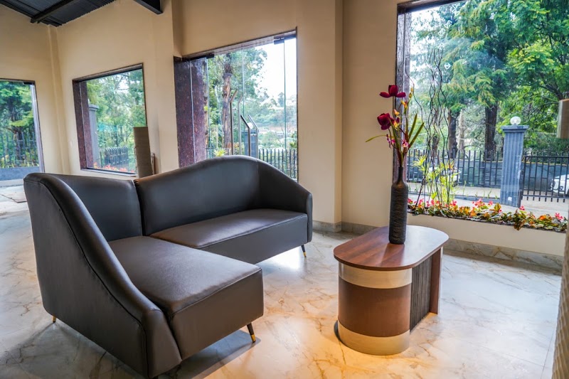 TRIDENT - TRIDENT 94A, Ettines road, Main-bus stand Junction, Fern Hill, Ooty, Tamil Nadu 643001, India