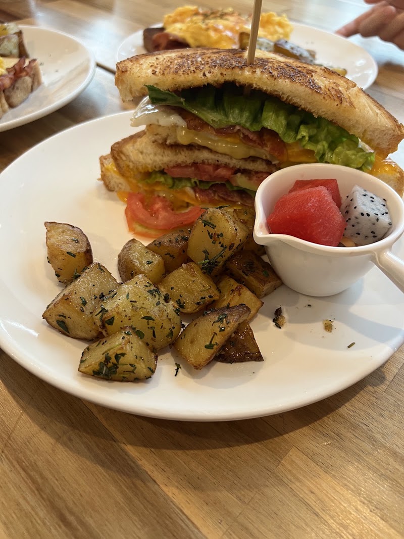 Breakfast Story Phrom Phong - Breakfast Story Phrom Phong 593 27 Sukhumvit Rd, Khwaeng Khlong Tan Nuea, Watthana, Krung Thep Maha Nakhon 10110, Thailand