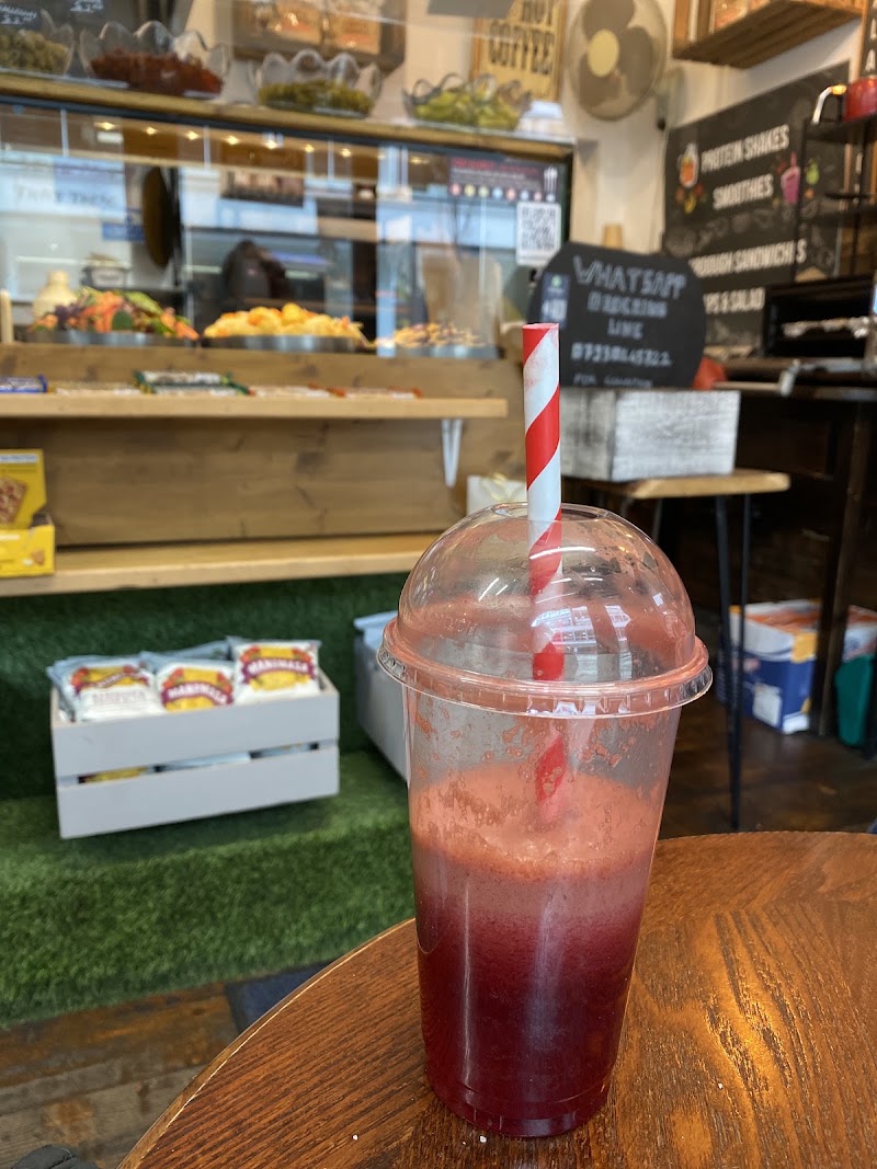 Fresh and Organic Cafe - Fresh and Organic Cafe 174 Drury Ln, London WC2B 5QF, UK