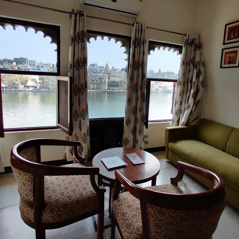 Sarovar - Lake Facing Boutique Hotel On Lake Pichola. - Sarovar - Lake Facing Boutique Hotel On Lake Pichola., Outside Chandpole, Hanuman Ghat, Pichola, Udaipur, Rajasthan 313004, India