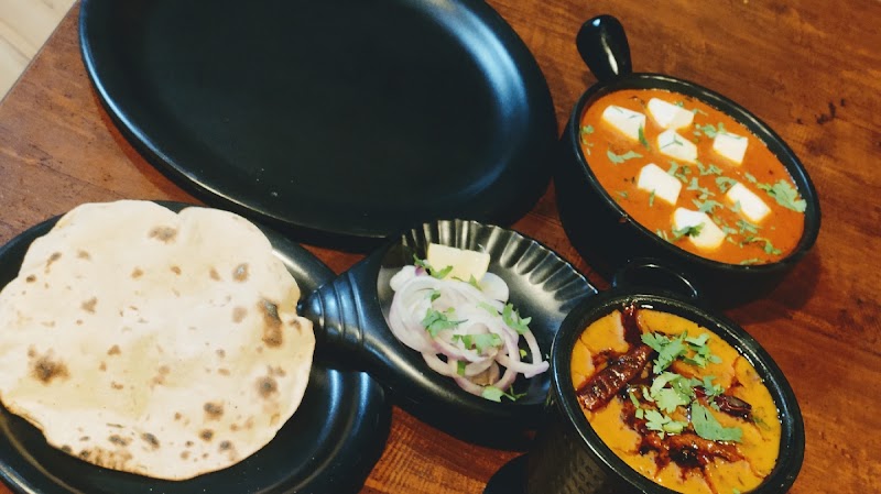 Swaruchi Restaurant & Caterers - Swaruchi Restaurant & Caterers Ahilya Bai Marg, near mahakaleshwar jyotirling, Kot Mohalla, Suraj Nagar, Ujjain, Madhya Pradesh 456006, India