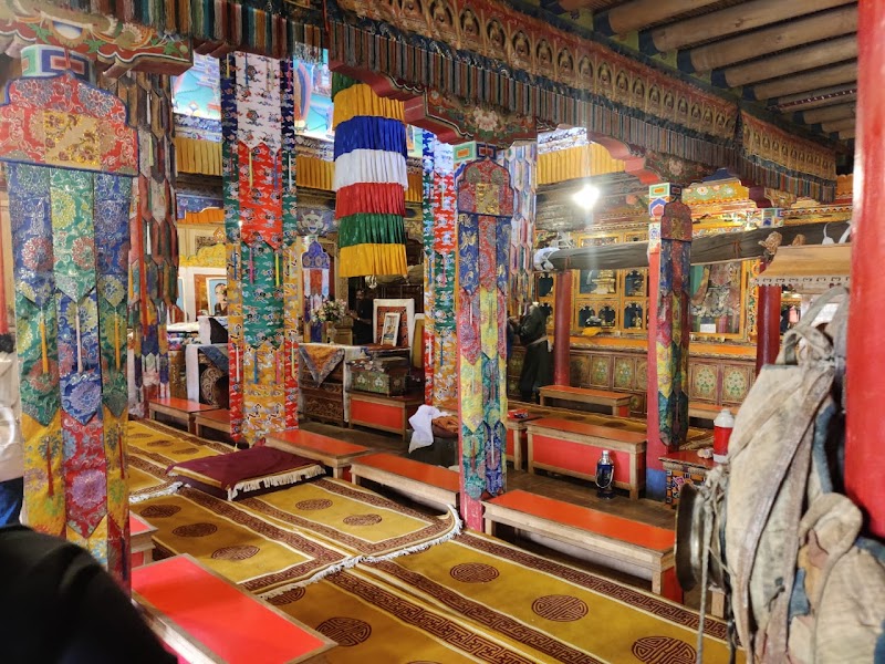 Kargil Gompa & Buddhist Monastery - Kargil Gompa & Buddhist Monastery, 99H8+CM2, Kargil, Mulbekh, 194109