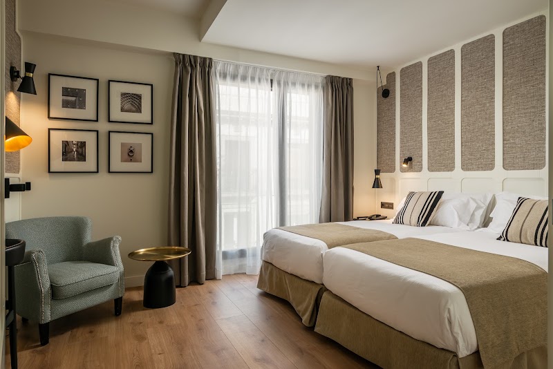 Hotel Barcelona Catedral - Hotel Barcelona Catedral Carrer dels Capellans, 4, Ciutat Vella, 08002 Barcelona, Spain