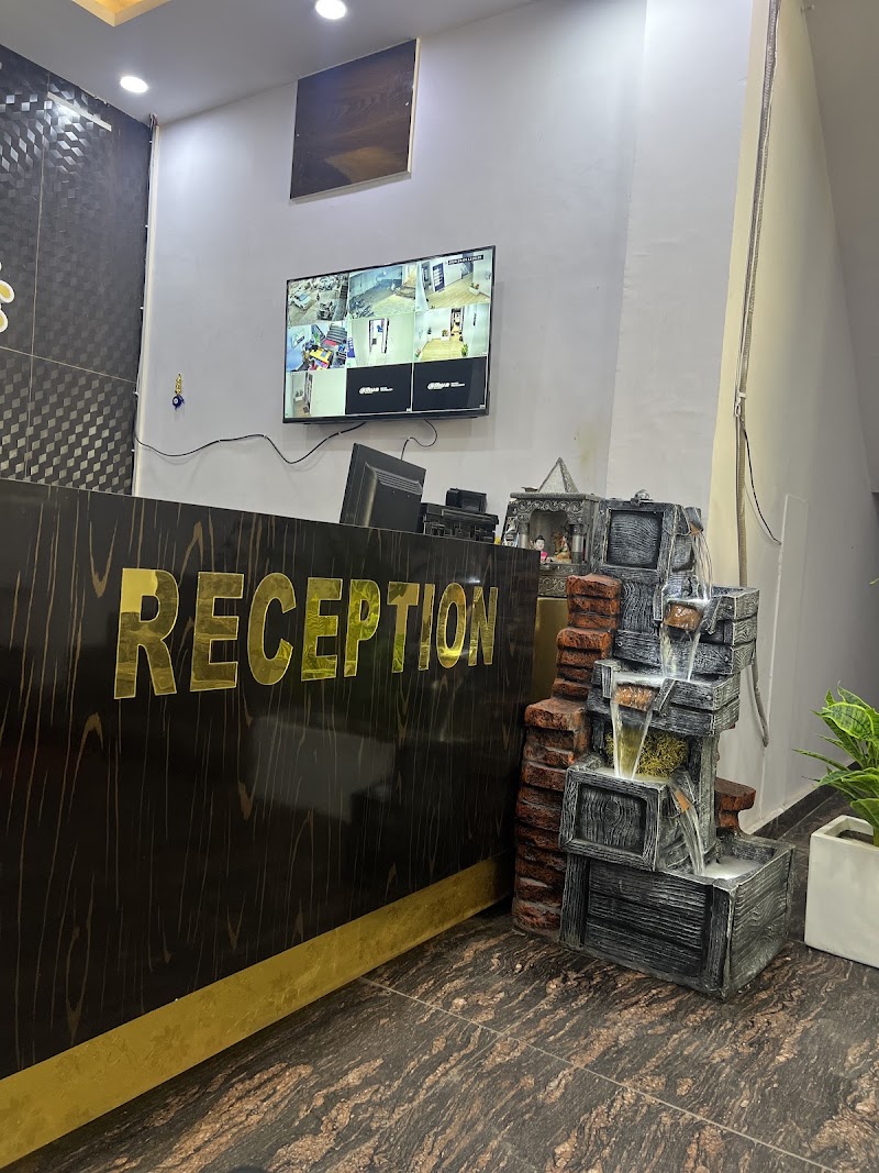 Hotel D Downtown - Hotel D Downtown MXQ5+7RV, Rohtak Road, border, opposite pillar number 755, near nexa dealership tikri, MIE Part-B, Bahadurgarh, Haryana 124507, India