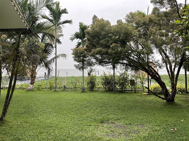 Cyrus Lake Resort - Cyrus Lake Resort near Pathiramanal Jetty, Kayippuram, Muhamma, Kerala 688525, India