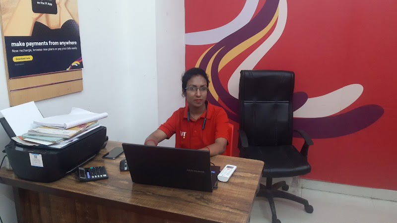 Vi Vodafone idea mini store - Vi Vodafone idea mini store, Shop no. A -17, vrindavan plaza, Nehru Chowk, Civil Lines, Bilaspur, Masanganj, Chhattisgarh 495001, India