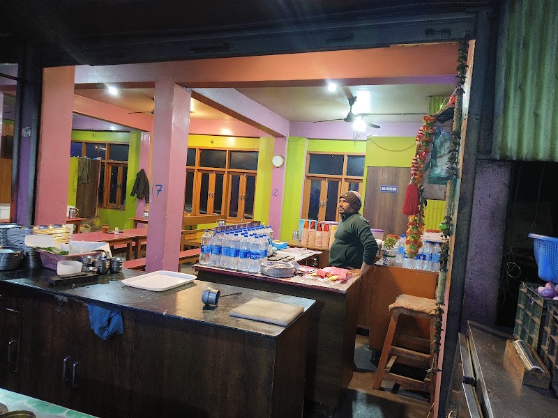 Shiv Vaishno Dhaba - Shiv Vaishno Dhaba, Kalka - Shimla Rd, near Toll, Sanwara, Solan, Himachal Pradesh 173209, India
