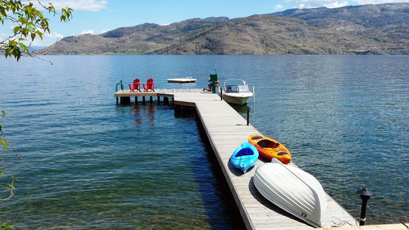 Pineacre on the Lake - Pineacre on the Lake 7220 Highway 97 South, Peachland, BC V0H 1X9, Canada