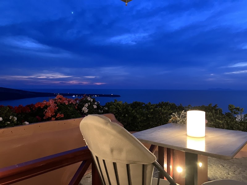 Kastro Restaurant Oia - Kastro Restaurant Oia Πλοιάρχων 75, Οία 847 02, Greece