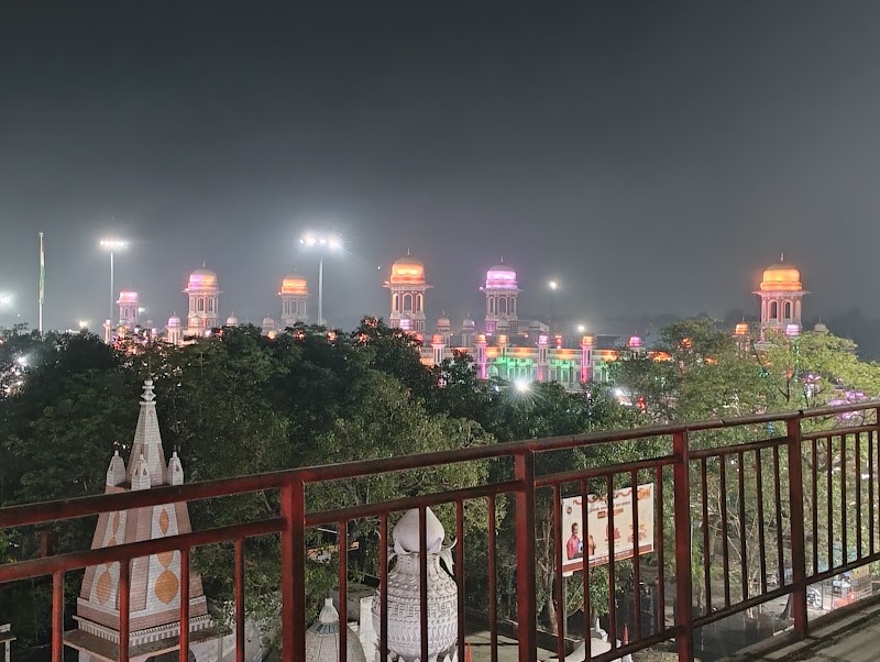 Lucknow - Lucknow, Kanpur - Lucknow Rd, Preeti Nagar, Mawaiyya, Charbagh, Lucknow, Uttar Pradesh 226004, India