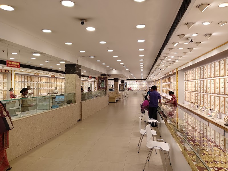 Shopping Street - Shopping Street 25, Ranganathan St, Near Mambalam, Railway Station, Postal Colony, T. Nagar, Chennai, Tamil Nadu 600017, India
