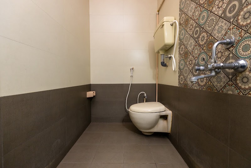 Hotel Coramandal Heritage - Hotel Coramandal Heritage 36, Needarajapaiyer St, near V.o.c School, MG Road Area, Puducherry, 605001, India