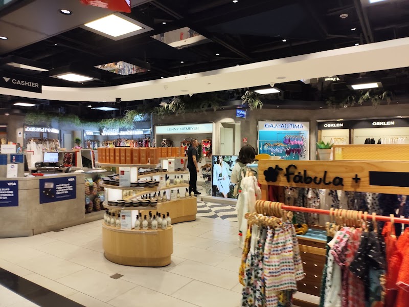 Starbucks - Starbucks, Nacional Oeste / Área Restrita - Aeroporto GRU, Terminal 2 - Rod. Hélio Smidt, S/N - Portão 220 - Aeroporto, Guarulhos - SP, 07190-100, Brazil
