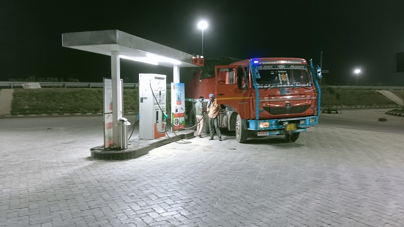 IndianOil - IndianOil XF7X+HP, Delhi - Mumbai Expy, Km 172, Gadarwara Brahmanan, Dhigariya Tappa Koleshwar, Rajasthan 303325, India