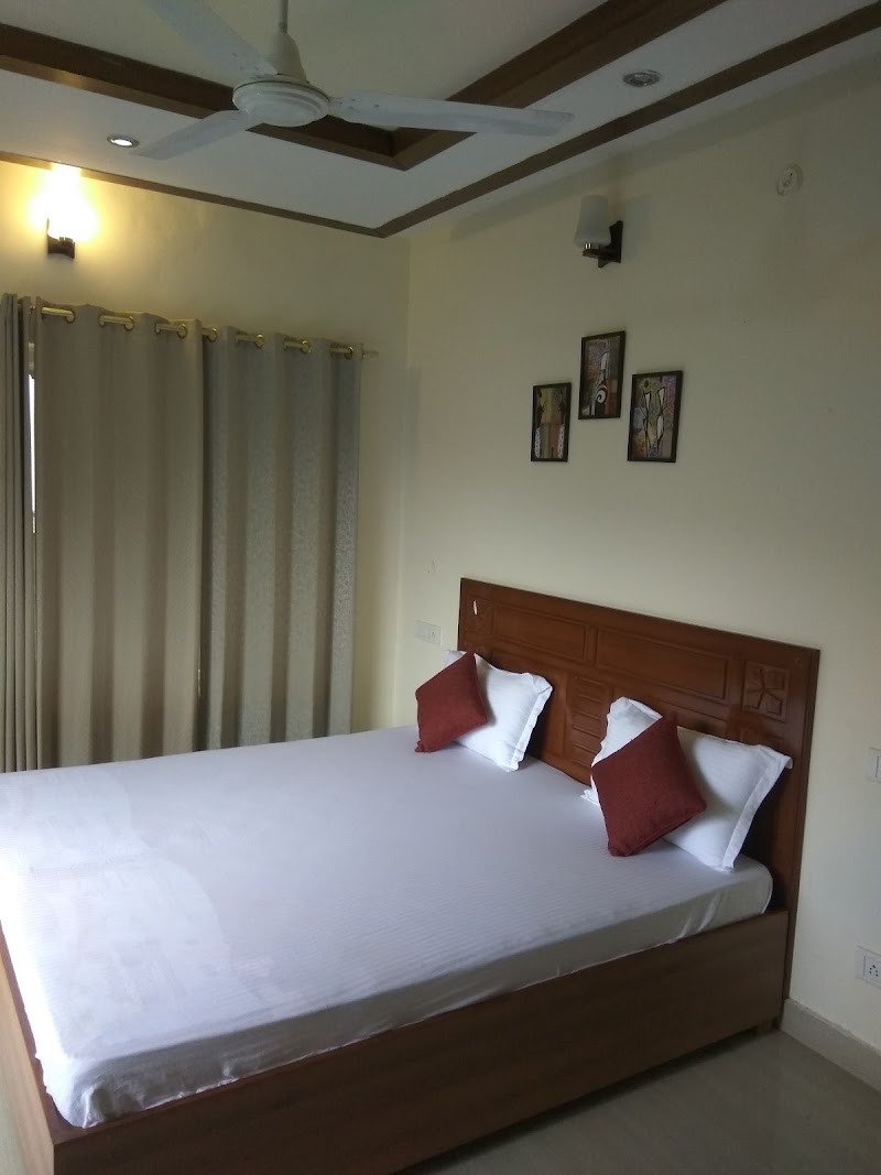 OYO Home 12186 Bright 3BHK - OYO Home 12186 Bright 3BHK, Wayside Villa, Village, Kasauli, Himachal Pradesh 173201, India