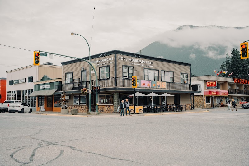 Hope Mountain Cafe - Hope Mountain Cafe 293 Wallace St, Hope, BC V0X 1L0, Canada