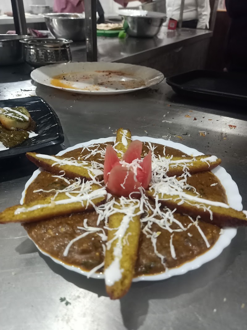 Black Pepper Restaurant - Black Pepper Restaurant Dhamtari road, Gotiyardih, Abhanpur, Chhattisgarh 493661, India