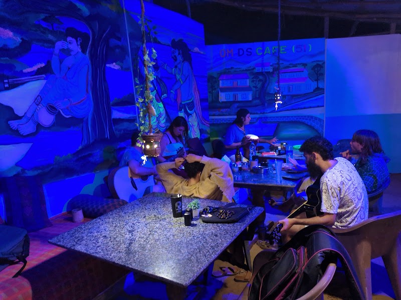 Om Ds Cafe (51) & Beach Stay - Om Ds Cafe (51) & Beach Stay Beach Facing Cafe, Kudle Bch Trl, Gokarna, Karnataka 581326, India